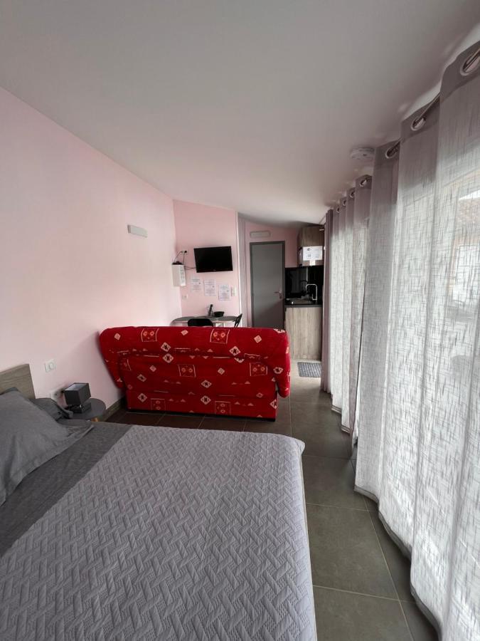 Chambres D'Hotes Chez Florence Montmerle-sur-Saone Exterior foto